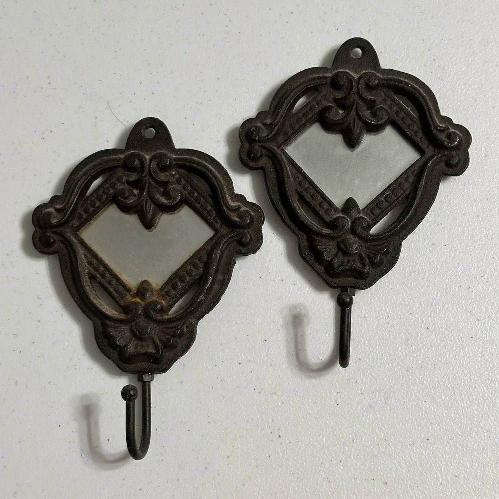 Vintage Cast Iron Wall Hooks Decorative Rustic Home Decor Shabby Chic Set Of 2